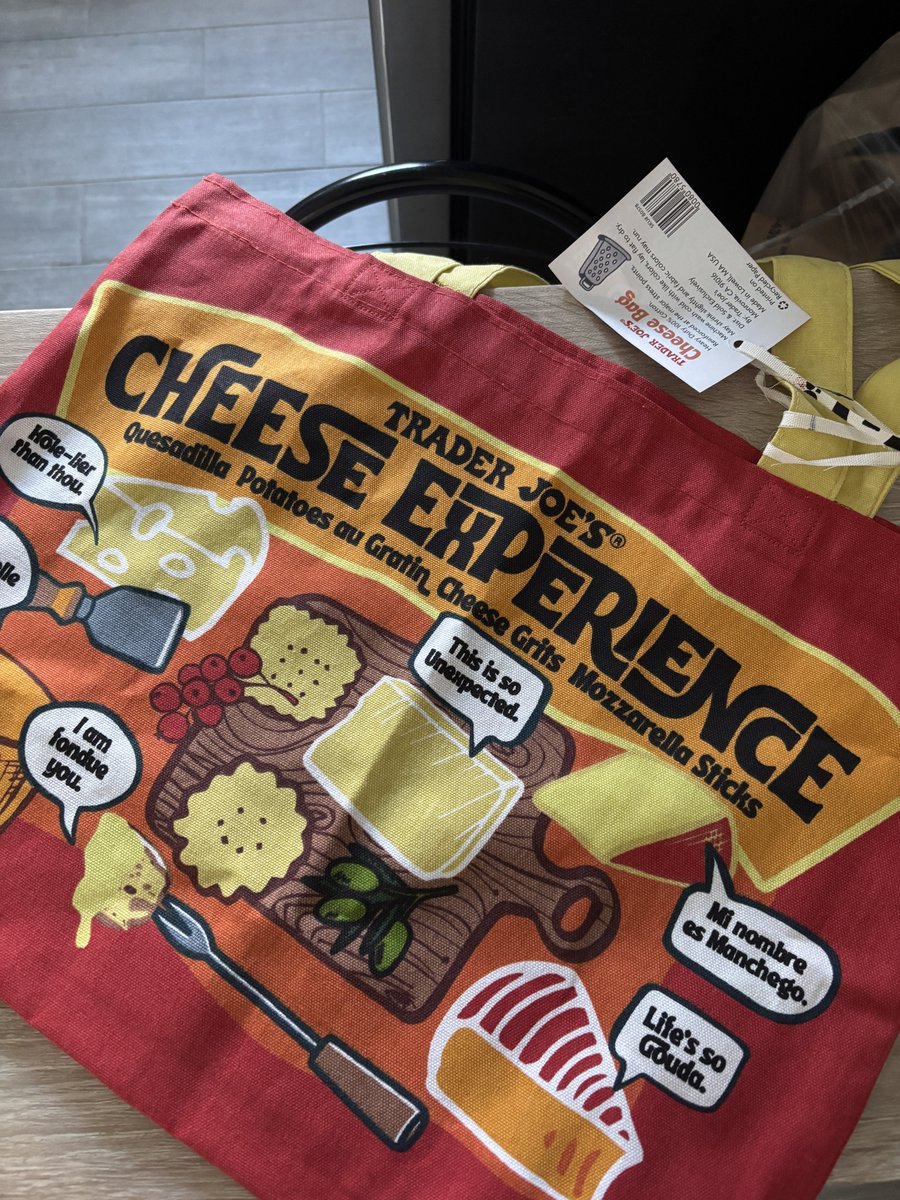 cassiebirb's tweet image. Hey it's just a cheese experience :)