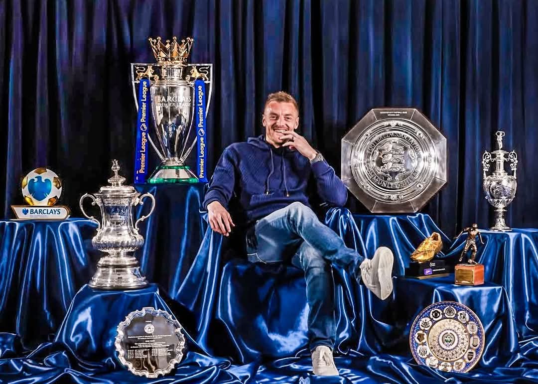 allyba7's tweet image. #legend Thank you Jamie for 13 amazing years of service to LCFC 💙🦊💙