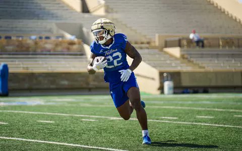 CFB Nation 🏈 (@thecfbnation) on Twitter photo Tulsa RB Viron Ellison Jr Has Announced He Will Enter The Transfer Portal
Ellison Jr Had 62 Att, 353 Yds, & TD For The Golden Hurricanes Last Season
#GoCFB #Tulsa #CollegeFootball <a href="/ellison_viron/">Viron “HOLLYWOOD⭐️” Ellison II</a> #ReignCane Tulsa RB Viron Ellison Jr Has Announced He Will Enter The Transfer Portal
Ellison Jr Had 62 Att, 353 Yds, & TD For The Golden Hurricanes Last Season
#GoCFB #Tulsa #CollegeFootball <a href="/ellison_viron/">Viron “HOLLYWOOD⭐️” Ellison II</a> #ReignCane