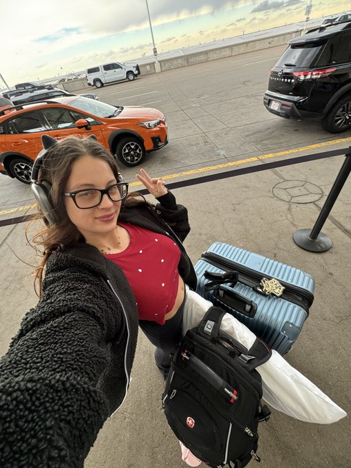 Watch Maddy May's leaked NSFW photo on TwXstars