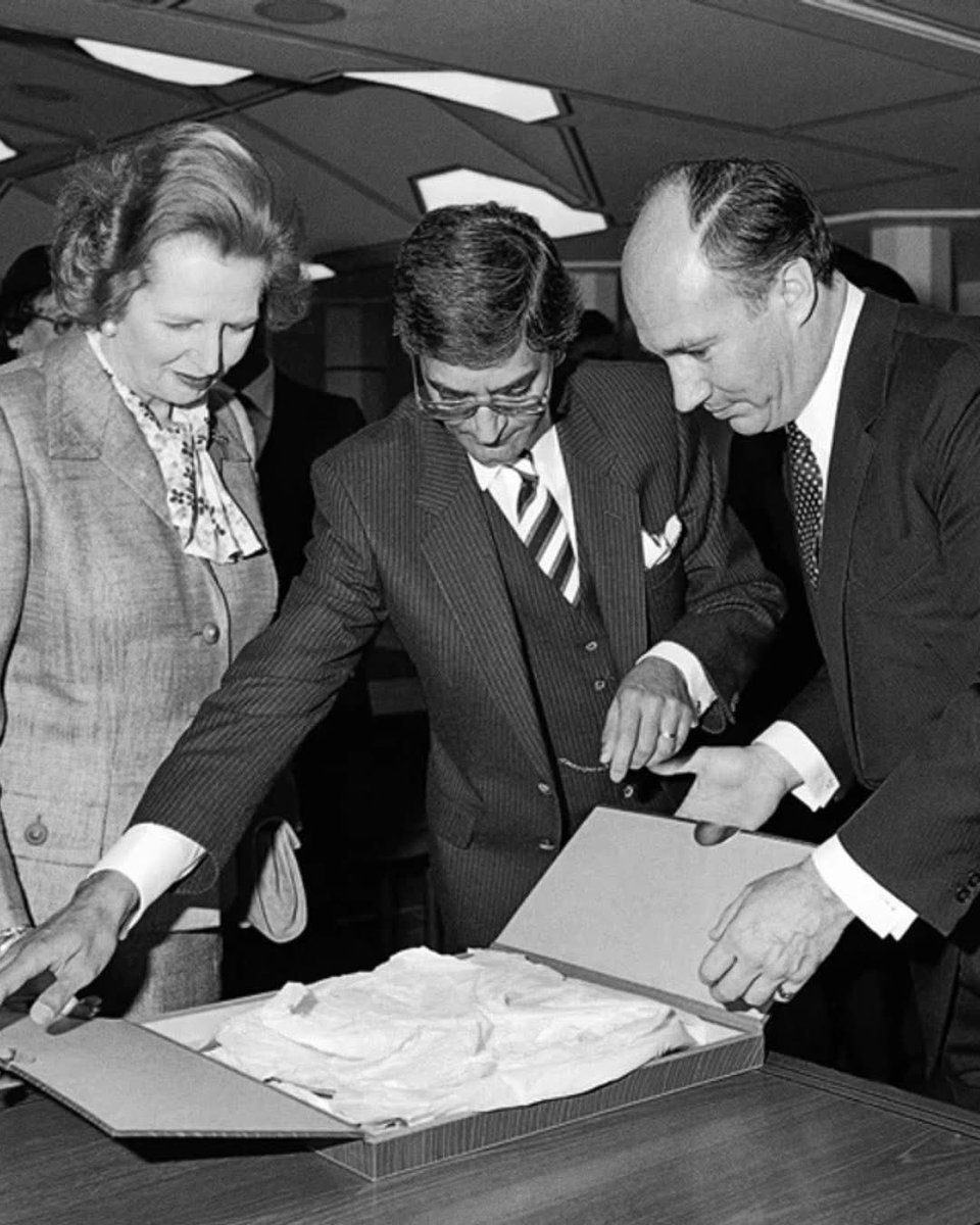 #OnThisDay (24 April 1985) The Ismaili Centre, London was opened by the then Prime Minister Margaret Thatcher, in the presence of His Highness the Aga Khan IV.
