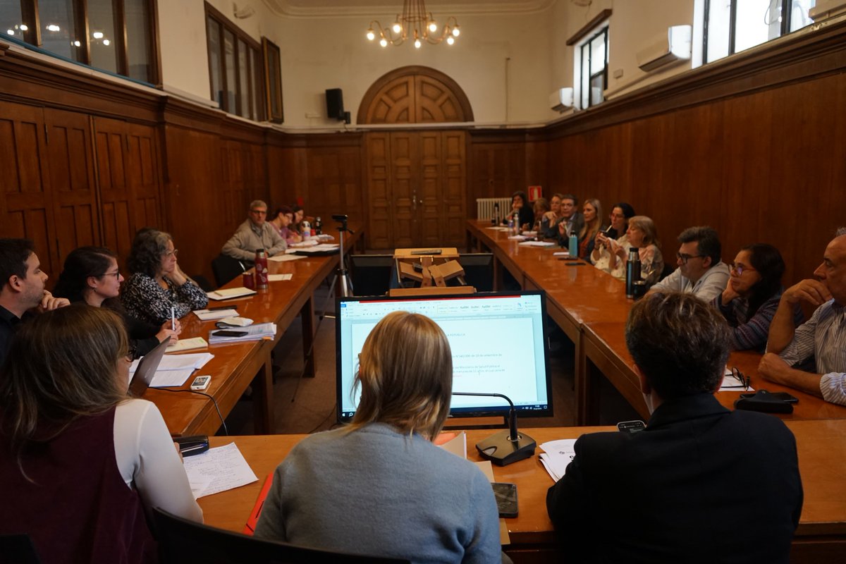 MSPUruguay's tweet photo. En la pasada jornada se realizó la primera reunión del año del Comité Nacional de Mortalidad Infantil, con la presencia de la ministra @LustembergC, autoridades y especialistas en salud infantil, adolescente y de la mujer.
#NotaWeb | https://t.co/lWNWahyW8S https://t.co/0e4Rkp0Mtp