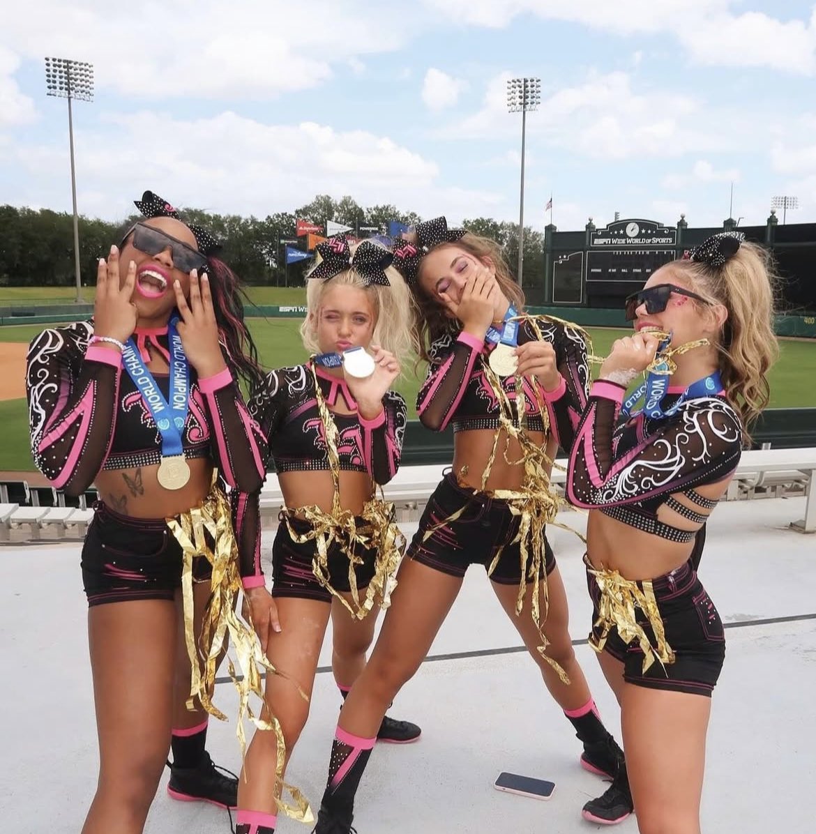 let’s run it back this weekend 😆💗🤍<a href="/TGLadyJags/">Top Gun Lady Jags</a> 
#worlds2025