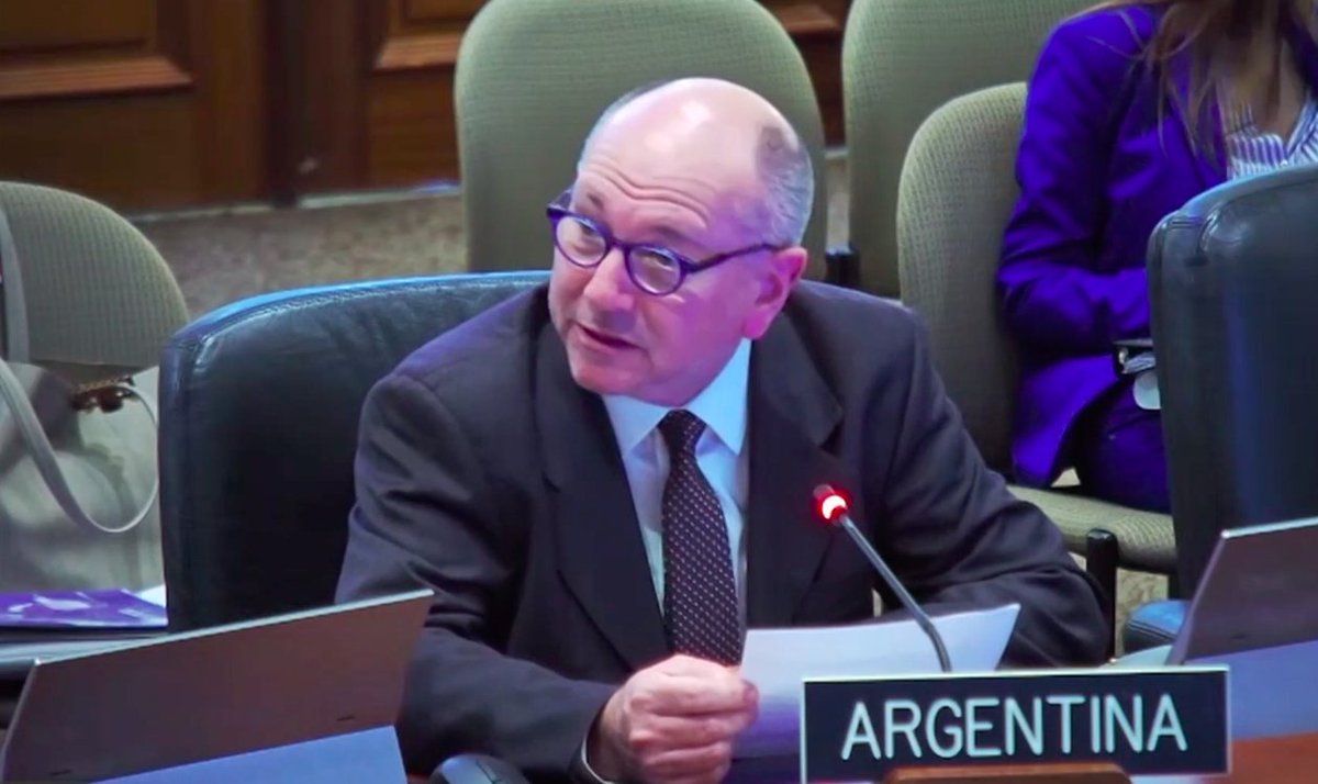 Before the Committee on Hemispheric Security (CHS), <a href="/afohrig/">Alberto Fohrig</a>, representing Minister <a href="/PatoBullrich/">Patricia Bullrich</a>, President of #RANDOT 🌎, presented the agenda for the 3rd Meeting of National Contact Points of the hemispheric mechanism on Transnational Organized Crime.

📌 The 3rd NCP Meeting