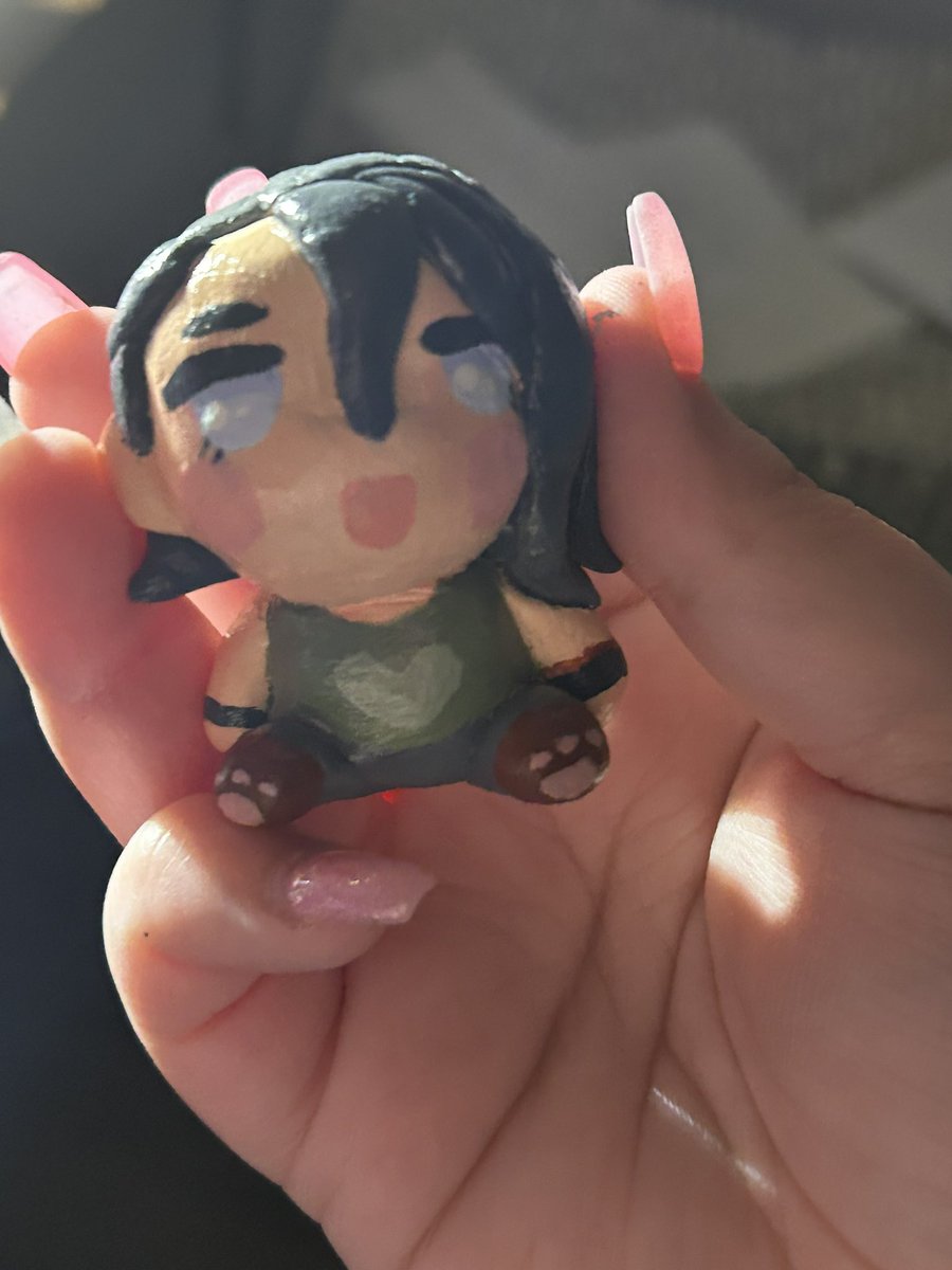 starrcandy__'s tweet image. Little Nea sculpture I made .. sorry the photos r kinda shit from a butt lol #dbd #dbdfanart #DeadbyDaylight #neakarlsson