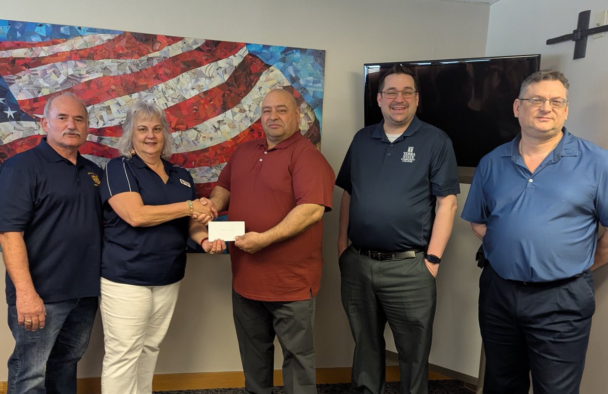🎉 Congrats to Matias Silvas!
U.S. Navy vet &amp; Terra State student awarded a $500 VFW Post 2947 Auxiliary scholarship for his Medical Coding Certificate, presented by Don Wensinger &amp; Kathy Berger.
#VeteranSupport #TerraStateProud #ScholarshipSuccess