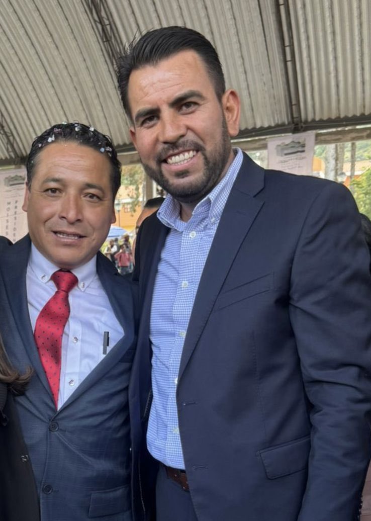 Feliz cumpleaños, amigo y alcalde Moy. Que este nuevo ciclo llegue lleno de alegría, salud y bendiciones. Que Dios te siga dando sabiduría y fuerza para seguir guiando a Ixtacamaxtitlán hacia la prosperidad. ¡Un fuerte abrazo y mis mejores deseos! #FelicidadesMoy