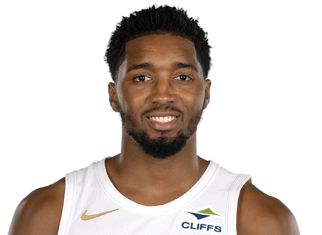 AlexWorldSports's tweet image. 🏀 Exciting times in the #NBAPlayoffs! Jaylen Brown ⭐️@FCHWPO's 36 points propel the @celtics to victory, leveling the series! Meanwhile, Donovan Mitchell's late-game heroics have the @cavs 2-0 over the @MiamiHEAT! Stay tuned, #sportsfans! #BasketballMagic
