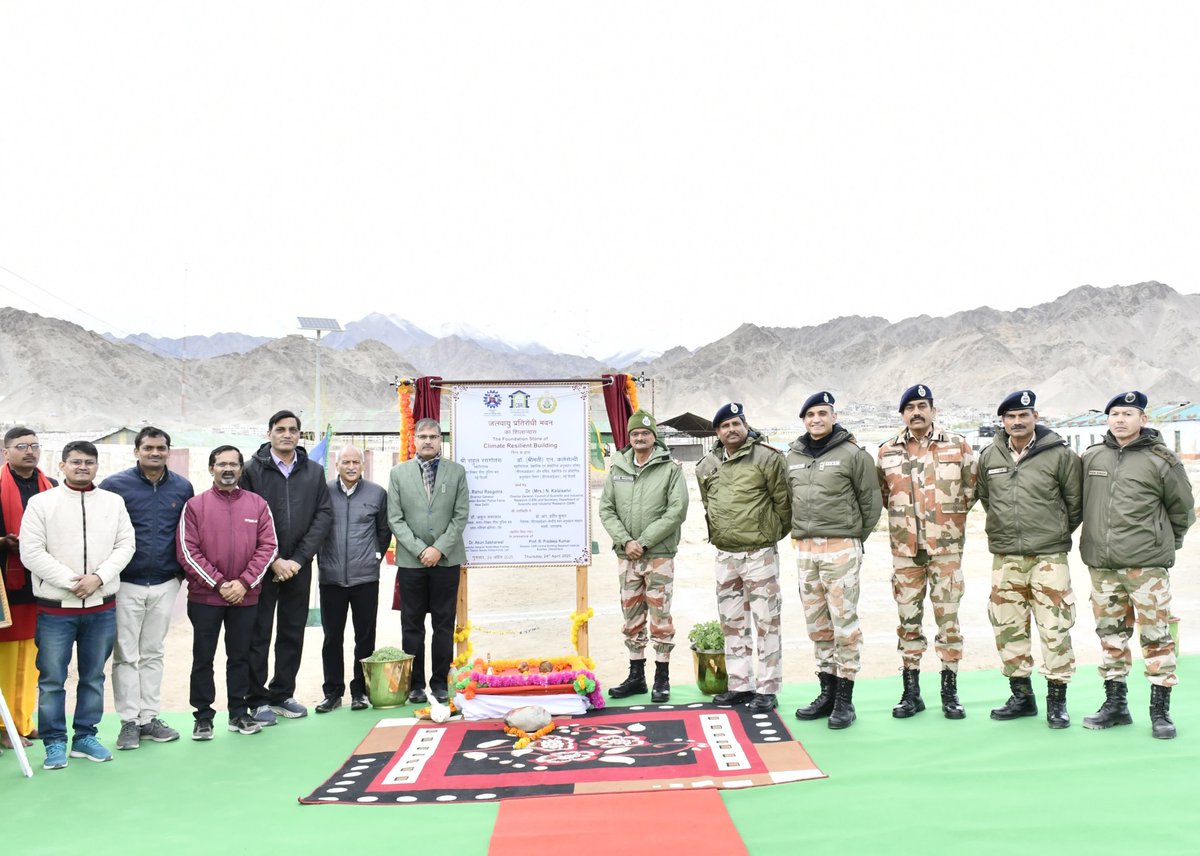 ITBP_official's tweet photo. On 24 Apr 2025, Sh. Rahul Rasgotra, IPS, DG #ITBP laid the foundation stone for a climate-resilient building under the “HARI Project” at 24 Bn, Leh. He also chaired a workshop on high-altitude tech &amp; unveiled a compendium on the “Passive Ladakhi House” by CSIR-CBRI.
#Himveers https://t.co/yM5CBOJ2AR
