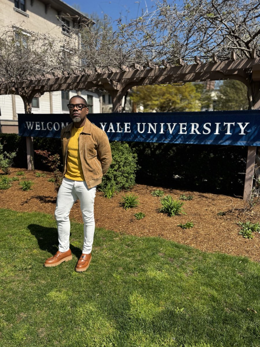 kirkfranklin's tweet image. Still dreaming….
@yale university invited me to do a masterclass today…truly honored.
Momma I hope you can see this 🙏🏾.