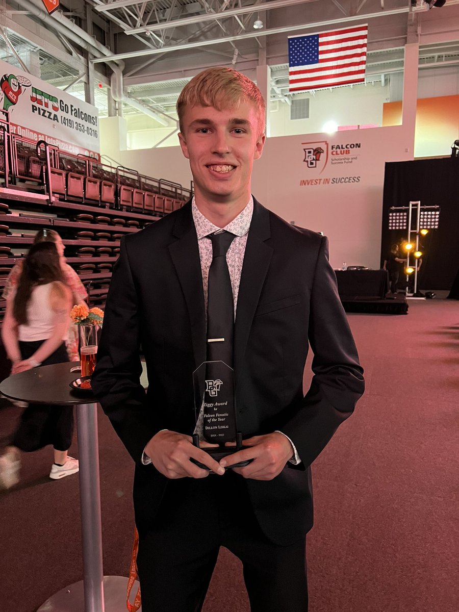 FalconFanatics1's tweet photo. What a great night at #TheZiggys! Congratulations Dillon Liskai on being named our Fanatics Member of the Year! https://t.co/j5pjLFd6UA