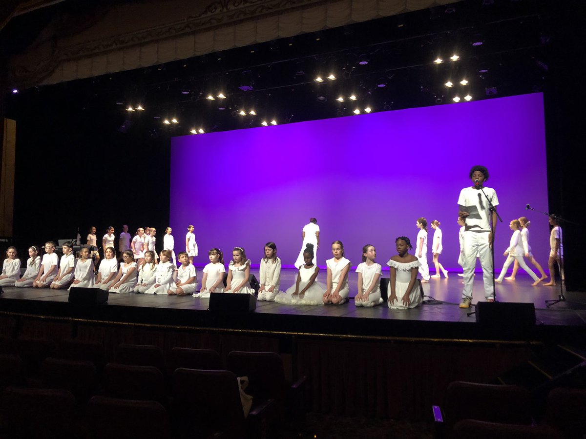 About a 100 seats left for <a href="/bhncdsb/">BHNCDSB</a> Celebration of the Arts. Tuesday May 6th at 7pm.  Here is the box office link. tickets.sandersoncentre.ca/TheatreManager…