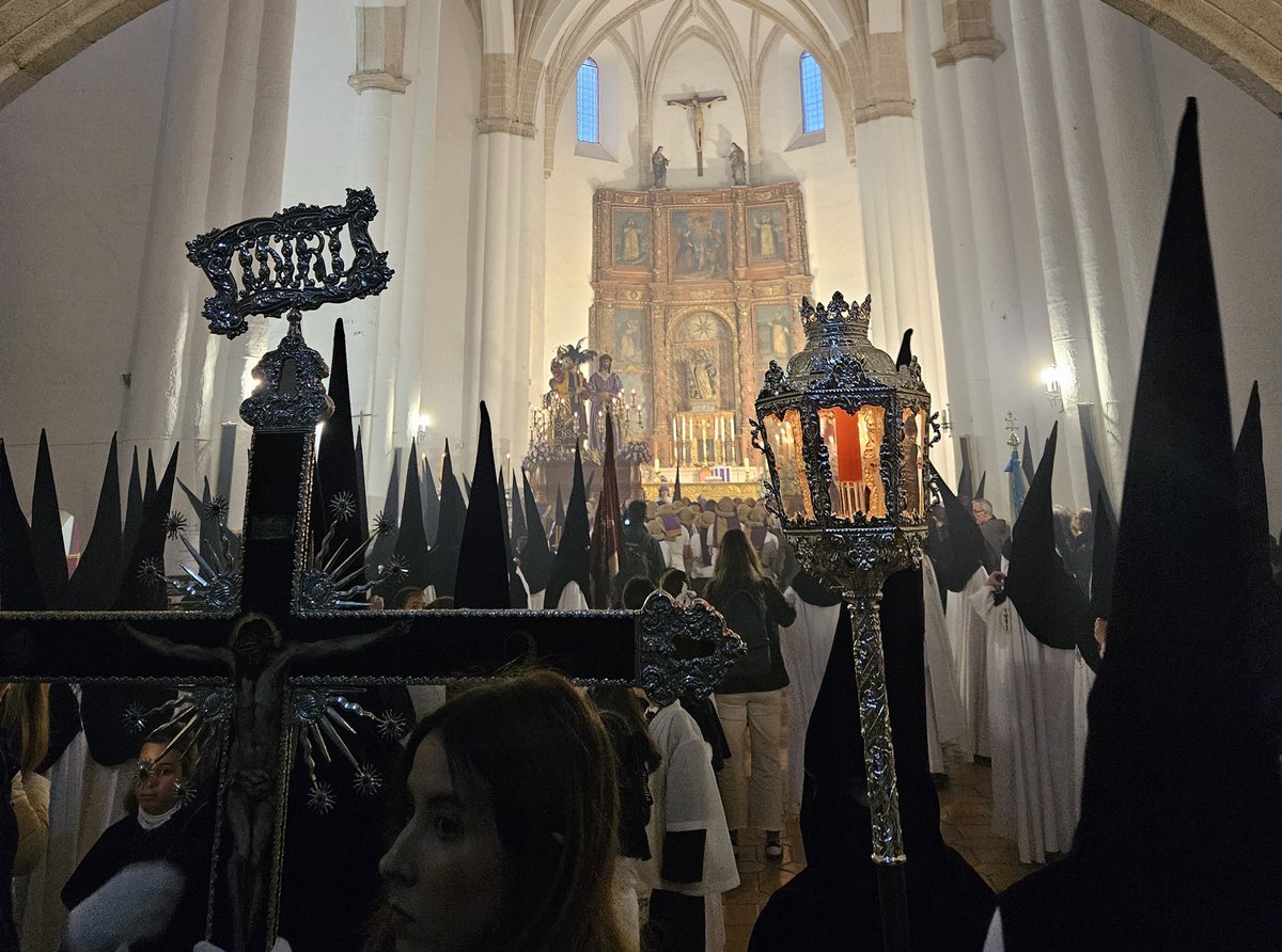 CRÓNICA Y AGRADECIMIENTOS - LUNES SANTO 2025.

hermandaddelasaludcaceres.blogspot.com/2025/04/cronic…