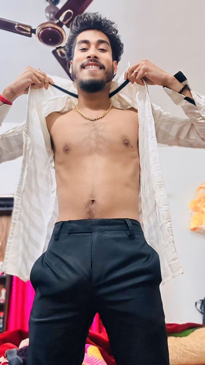 Hey baby, I am ready let’s go😈🥵💦
#LaCasaDelLosFamososCol  #NintendoSwitch2 #twitterpost #daddy 
👉🏻follow me for more photos 👈🏻😈🥵