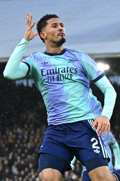 CONCOURS SPÉCIAL #LDC  ⚽🔥
À l’occasion des demies, on te fait GAGNER un maillot au choix :
🔵 Barça 
🔴 PSG 
⚫🔵 Inter x Rossi
🔴 Arsenal 

Pour participer :
✅ Like ou RT ce post 
✅ Follow <a href="/mhdgalsen/">MHD 🌩️</a> &amp; <a href="/__MaxMaillots/">MaxMaillots 🇫🇷</a> 
📅 Tirage dans 7 jours !

Bonne chance ! 🍀