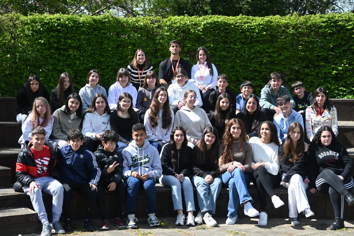 angloeuropean73's tweet image. This week we have welcomed two groups of exchange students from Blanes and Madrid in Spain.

Both groups are busy exploring the delights of London with theatre and museum visits, walking tours and more.

¡Bienvenido! 🇪🇸

#ExchangeStudents #NCLE #LanguageHubs