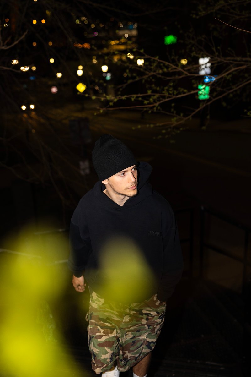 MichaelConor's tweet image. my new song “Inside Out (feat. Eleanor Dakota)” is up for pre-save⛰️