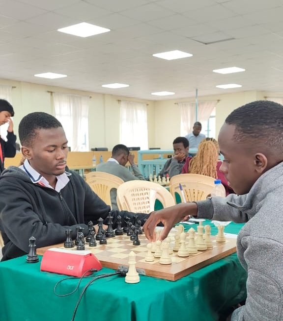 Jamie_Kanango's tweet photo. I also played in the Kenya Schools National Chess Championship and got 8.5 out of 9 rounds after an interesting draw in game 8 that consequently led to me getting second place🥈.Awaiting the prestigious Africa Schools Chess Championship taking place soon
@GMCarlsson 
@MeetsKids https://t.co/9RxwIxhJJX