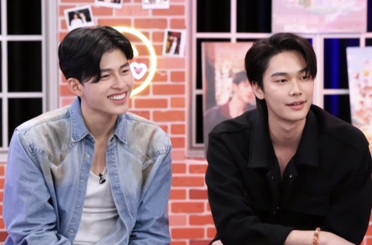 Agniesz02651571's tweet image. Today gmmtv live house with Leap Day Gang was so funny even though I don't understand Thai ♥️
LEAP DAY AT LIVEHOUSE
#GMMTVLIVEHOUSExLeapDay
#ppnaravit