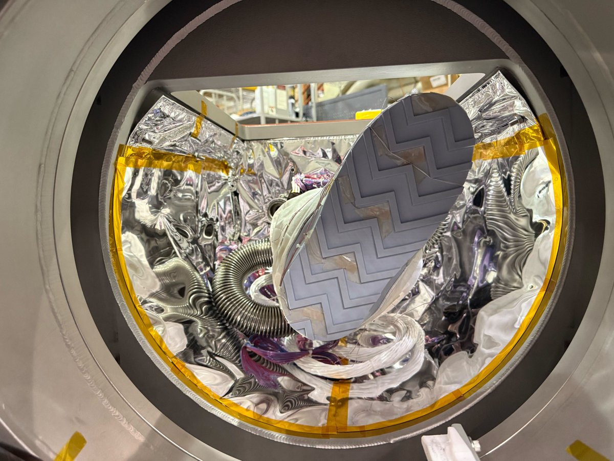 NASA JPL (@nasajpl) on Twitter photo When <a href="/NASAArtemis/">NASA Artemis</a> needed to test spacesuit gloves and boots in cryogenic conditions, we were happy to lend a hand š¤
Learn more about the testing that took place in a unique chamber at JPL ā and what's ahead: go.nasa.gov/3RziDer When <a href="/NASAArtemis/">NASA Artemis</a> needed to test spacesuit gloves and boots in cryogenic conditions, we were happy to lend a hand š¤
Learn more about the testing that took place in a unique chamber at JPL ā and what's ahead: go.nasa.gov/3RziDer