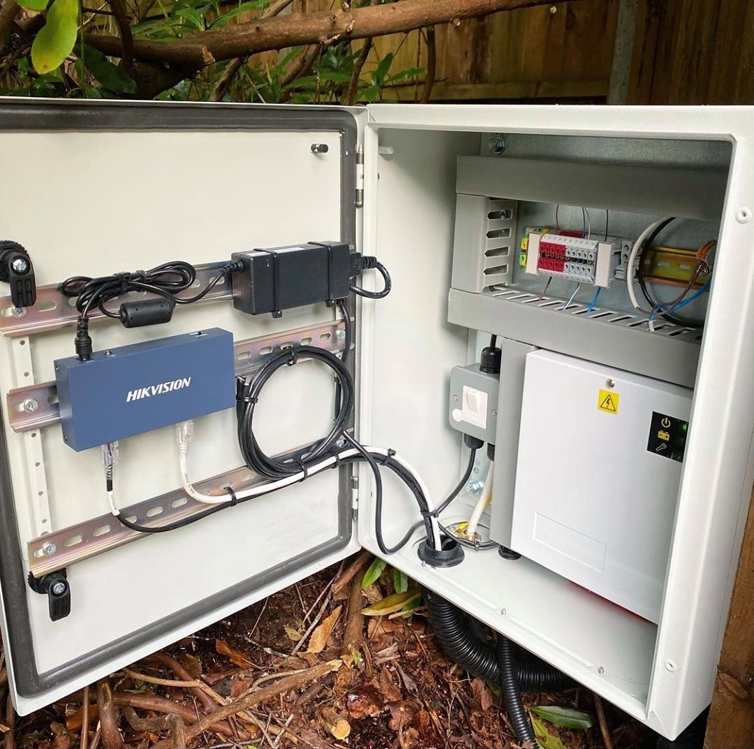 KevinceJuma's tweet image. Clean wiring, reliable power. 💪 Professional security system installation . 
#SecurityInstaller #HikvisionKenya #OrganizedTech