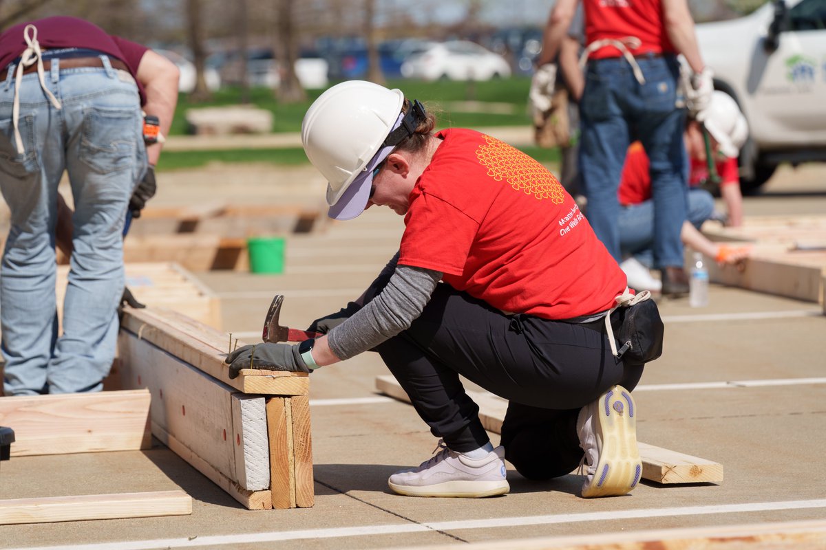 GDM Habitat (@gdm_habitat) on Twitter photo .<a href="/WellsFargo/">Wells Fargo</a> has been helping us build homes, communities, and hope for more than 20 years. Yesterday, an amazing group of their volunteers cut and framed the walls for an entire Habitat house! π π¨πͺ #BuildHomes .<a href="/WellsFargo/">Wells Fargo</a> has been helping us build homes, communities, and hope for more than 20 years. Yesterday, an amazing group of their volunteers cut and framed the walls for an entire Habitat house! π π¨πͺ #BuildHomes