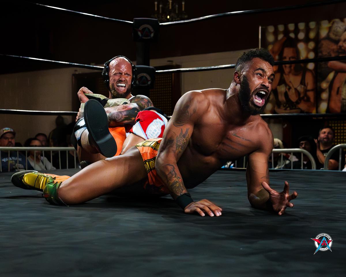 wresadam's tweet photo. Submit u Fucker - or I'll break your ankle!!
#prowrestling #wrestling #wrestlers #prowrestlers #wrestlingfetish #gaywrestling #hot #trunks #bulge #bulgemen #gay #homo #thicc #muscle #stud #beefyboys #anklelock #submission #suffer #suffering https://t.co/Pb9WSPjvDu