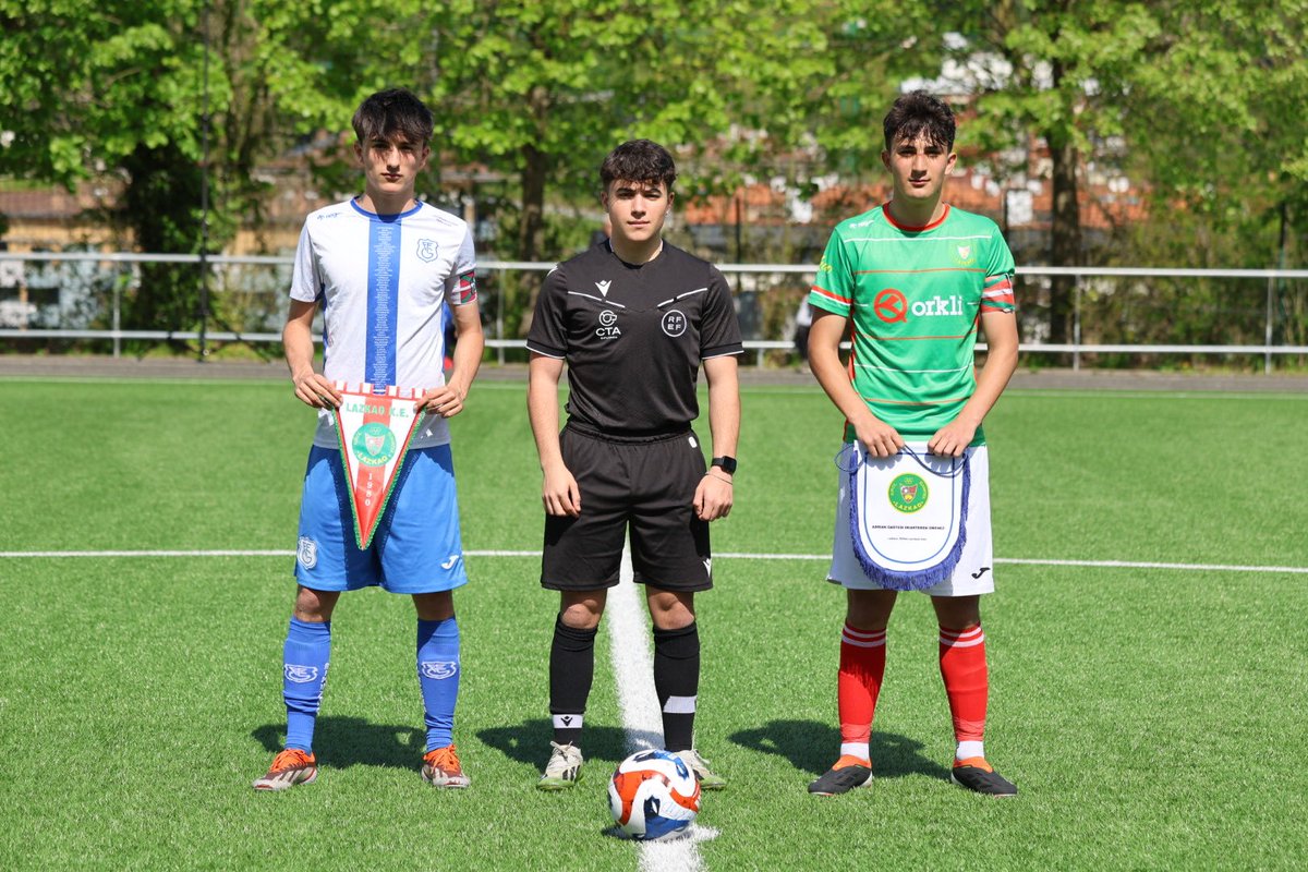 gipuzkoafutbola's tweet image. 🔵⚪️ 𝐊𝐀𝐃𝐄𝐓𝐄 𝐌𝐔𝐓𝐈𝐋𝐄𝐍 𝐆𝐈𝐏𝐔𝐙𝐊𝐎𝐀𝐊𝐎 𝐒𝐄𝐋𝐄𝐊𝐙𝐈𝐎𝐀

Lazkao KE 2️⃣ - 6️⃣ Gipuzkoa

✅ Gure selekzioak Adrian Gastesiren omenez @LazkaoKE -ren aurka jokatutako lagunartekoa irabazi du.

Mila esker @LazkaoKE egindako harreragatik.

#GipuzkoaBatGara
