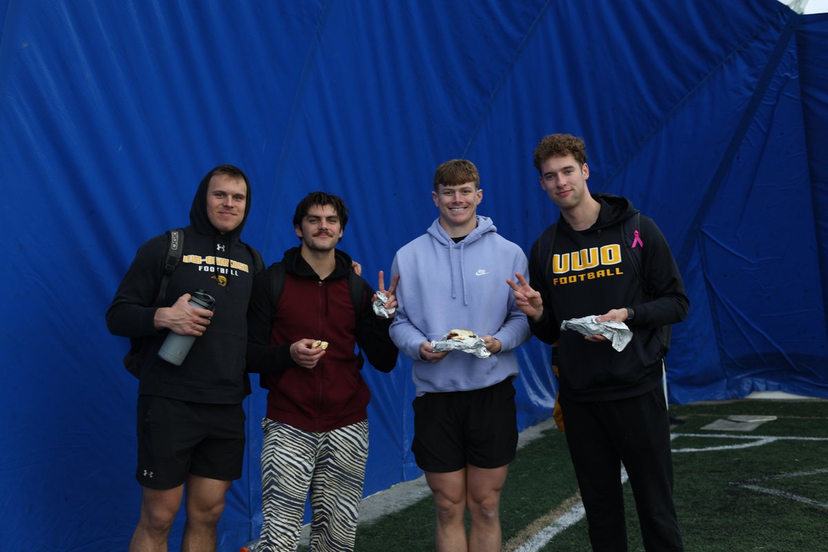 Final Spring Ball Practice 🤝 Breakfast Sandwiches

Big thanks to Chick-fil-A Oshkosh for fueling the squad!

#GoldStandard | #NOW