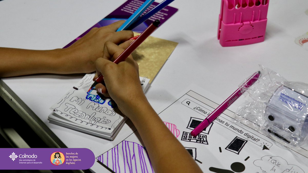 ✨Hoy, en el Día Internacional de las Niñas en las TIC, desde <a href="/Colnodo/">Colnodo</a> y la campaña #DominemosLaTecnología realizamos un taller para empoderar a niñas y adolescentes en el mundo digital.👧 
¡Sigamos fomentando su liderazgo y contribuyendo a cerrar la brecha de género digital!💪💻