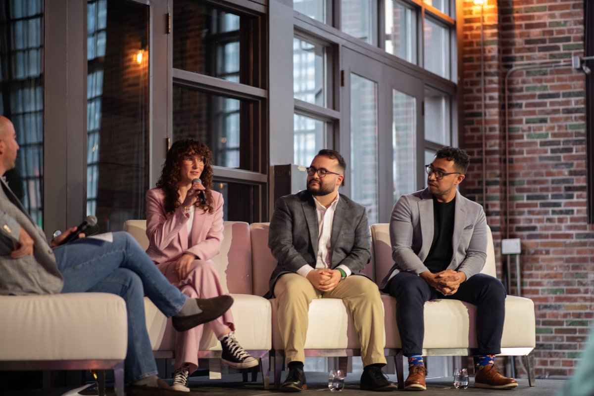 creative currency tweet media