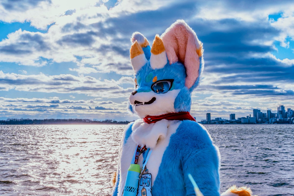 #FursuitFriday