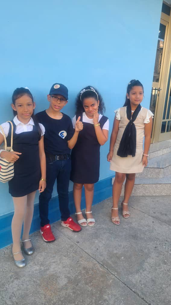 Estos comunicadores te reciben con una sonrisa genuina, ávidos de conocimiento se interesan por las tecnologías #NiñasEnLasTIC