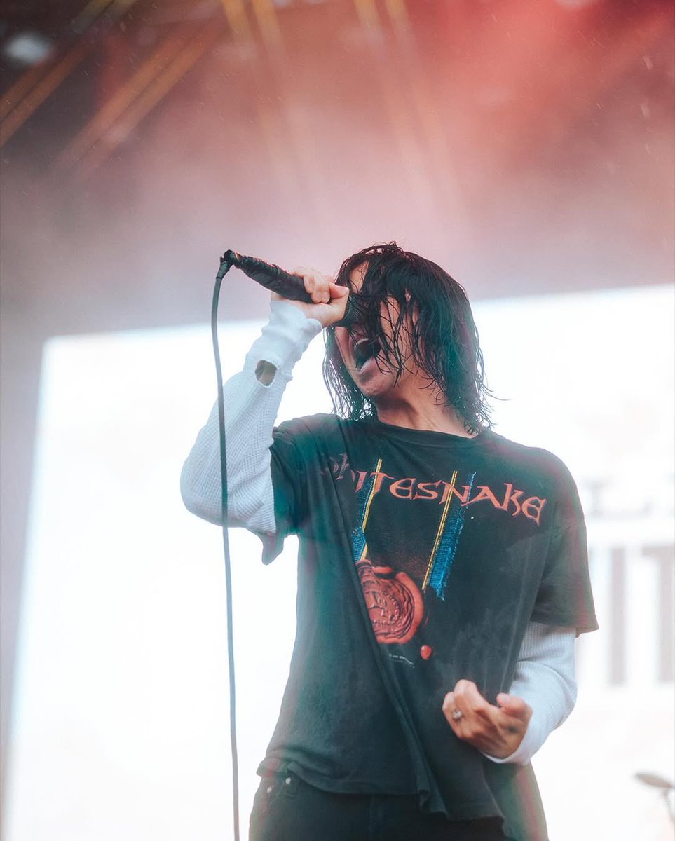 Sleeping With Sirens tweet media