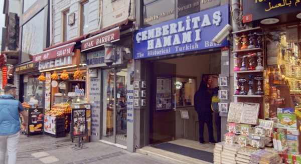 ThePerfectSweat's tweet image. 📍 Istanbul, Turkey 🇹🇷

Discover history at Çemberlitaş Hammam (@cemberlitasbath), an iconic bathhouse from 1584 designed by Mimar Sinan, featured in the Turkey episode of the Perfect Sweat Series.

Explore featured locations at 👇
🔗 perfectsweatseries.com/episode-5-turk…