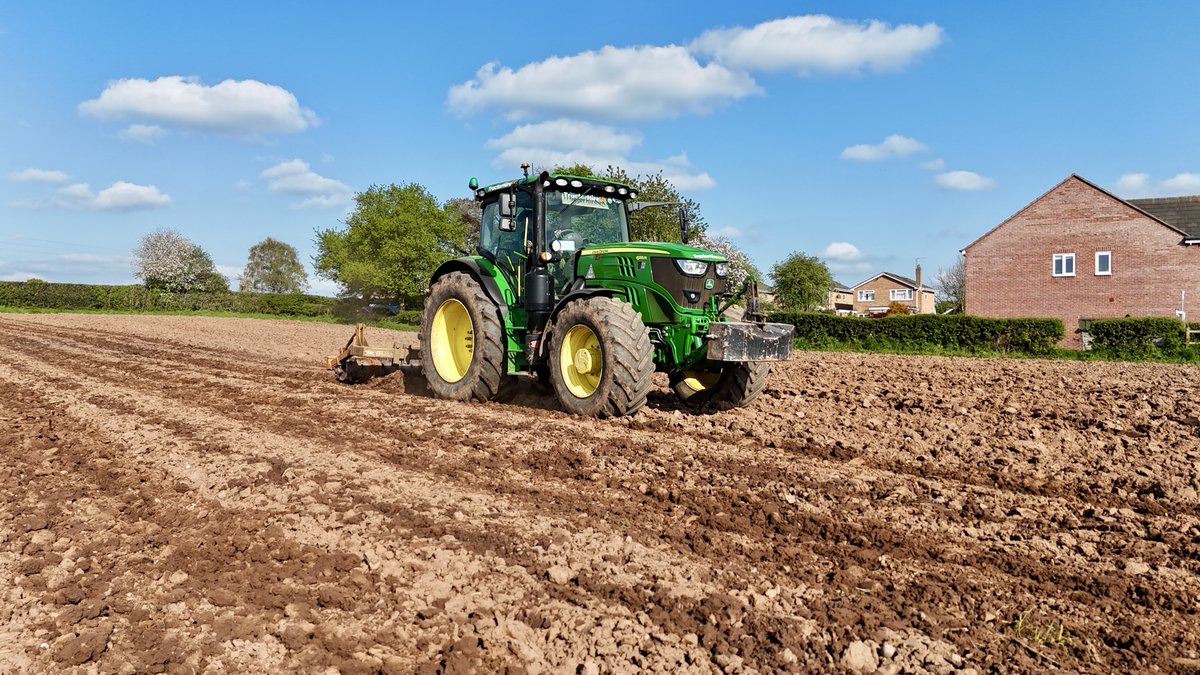 spj1958's tweet image. #nofarmersnofood #keyworkers #gnosall #loveukweather