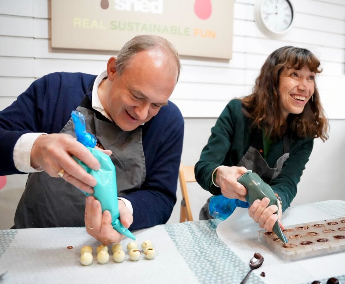 Ed Davey (@edwardjdavey) on Twitter photo Wouldn’t have thought I’d enjoy making chocolate as much as I do eating it.
In Warwickshire with Manuela Perteghella <a href="/MP4Stratford/">Manuela Perteghella MP 🔶</a>, I saw just how hard local businesses are working to keep their doors open. Labour should scrap the jobs tax—and we should all Buy British. 🇬🇧 🍫 Wouldn’t have thought I’d enjoy making chocolate as much as I do eating it.
In Warwickshire with Manuela Perteghella <a href="/MP4Stratford/">Manuela Perteghella MP 🔶</a>, I saw just how hard local businesses are working to keep their doors open. Labour should scrap the jobs tax—and we should all Buy British. 🇬🇧 🍫