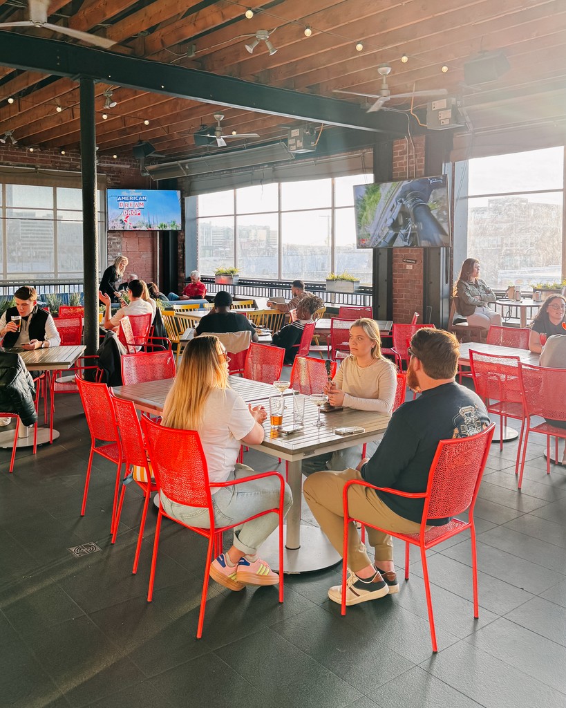 Grab your friends and let’s kickstart the weekend together! ✨

#ParlorVibes #DrinkKC #KCnightlife #CrossroadsKC