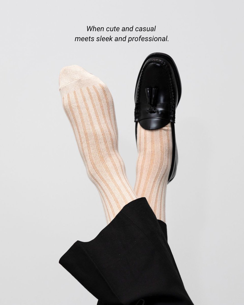 tabio_usa's tweet photo. Aren't these cool? Stripes, borders, and airy ""washi"" fabric—Tabio’s new collection keeps things fresh and stylish 🌿✨

#Tabio #socks #ootd #springfashion https://t.co/3eA7Ndjfgf