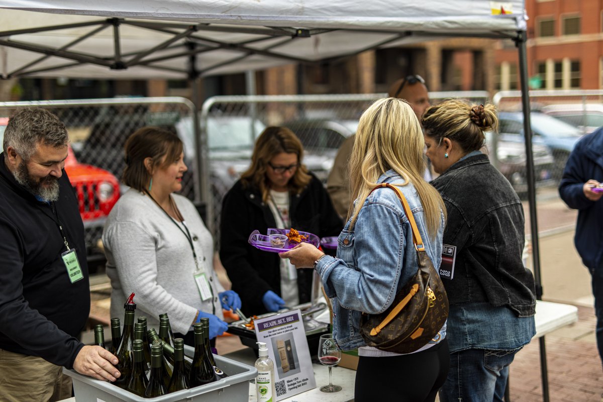 📣 1 WEEK AWAY! Join us for the Midwest Winefest Walkabout on May 1! 🎟️ Grab tickets now! 🔗MIDWESTWINEFEST2025.eventbrite.com #MidwestWinefest #WinefestWalkabout #WichitaEvents #WineNight #WichitaFoodie #GirlsNightOut #SipAndStroll #KansasEvents