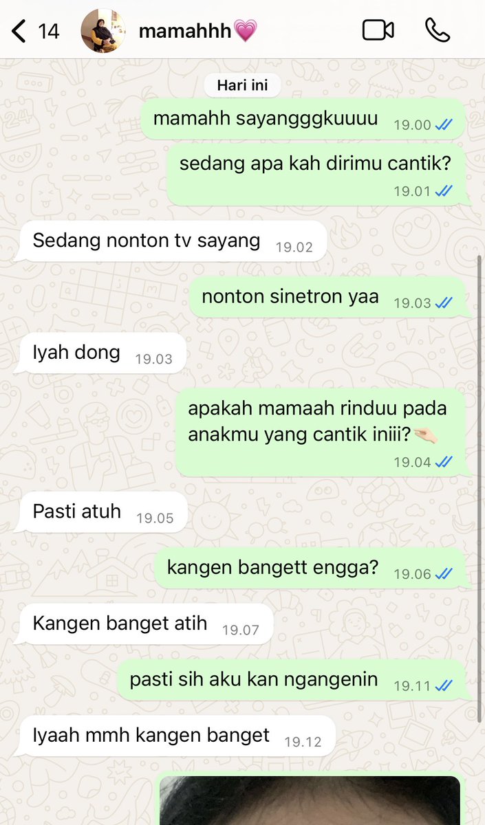 AnggiHdn15's tweet photo. @tanyakanrl hihii mamakuuu🫶🏻🤍 https://t.co/rOT2jrZ84s