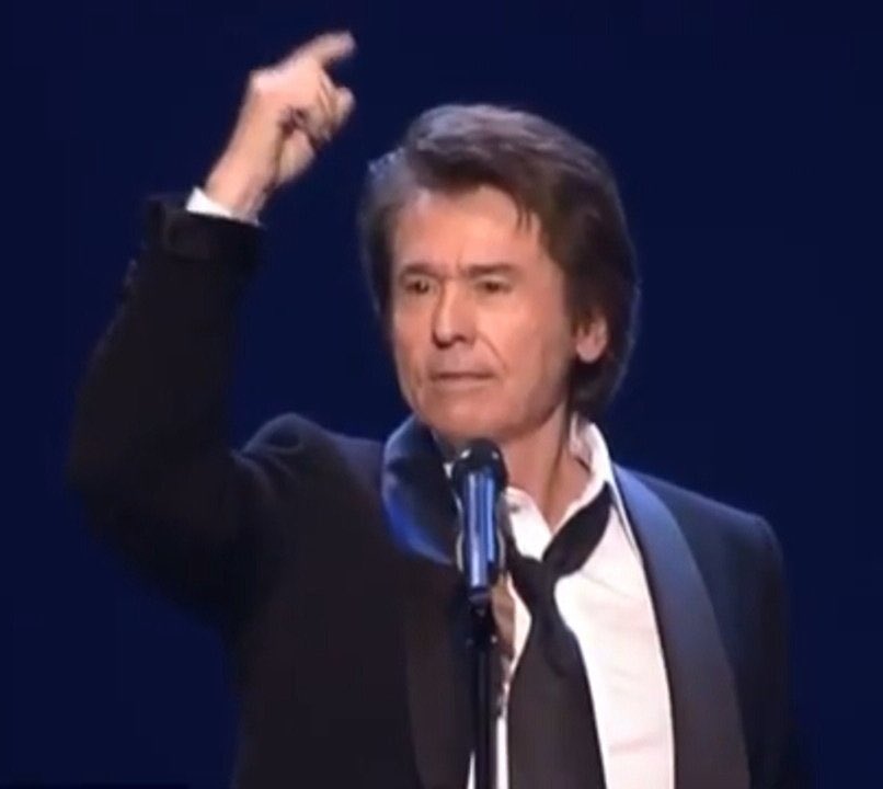 Para darte ese cariño que tanto mereces en forma de aplausos <a href="/RAPHAELartista/">𝗥𝗔𝗣𝗛𝗔𝗘𝗟</a> #PalanteRaphael