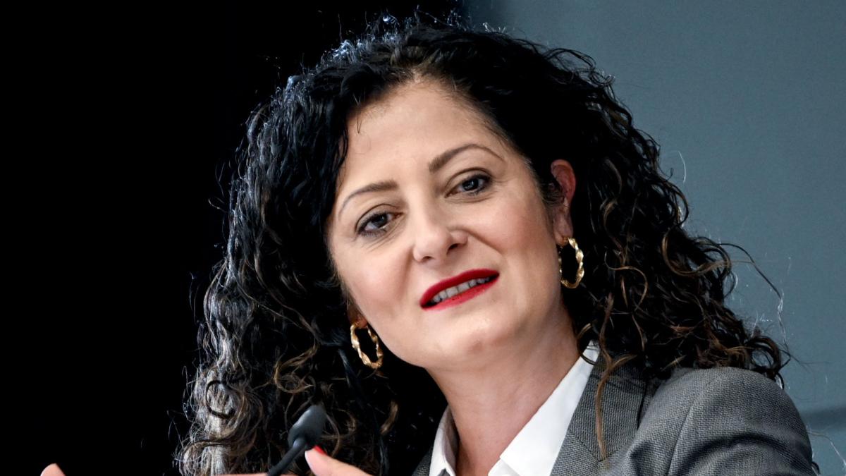 „Wer will auch ein Nazi-Auto fahren?“ – Berliner Senatorin sorgt mit Tesla-Post für Empörung to.welt.de/b6ihXTB