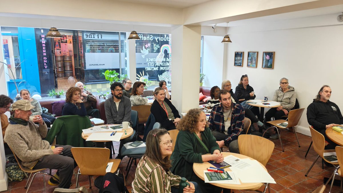 FestOfDebate's tweet photo. "In the current system, young children are seen simply as 'empty vessels' to be imprinted with the tenets of neoliberalist ideology, and pitted against each other rather than encouraged to creatively collaborate and co-operate"

 📌 @SheffCityofSanc 

#FofD https://t.co/isWR1Jw8XI
