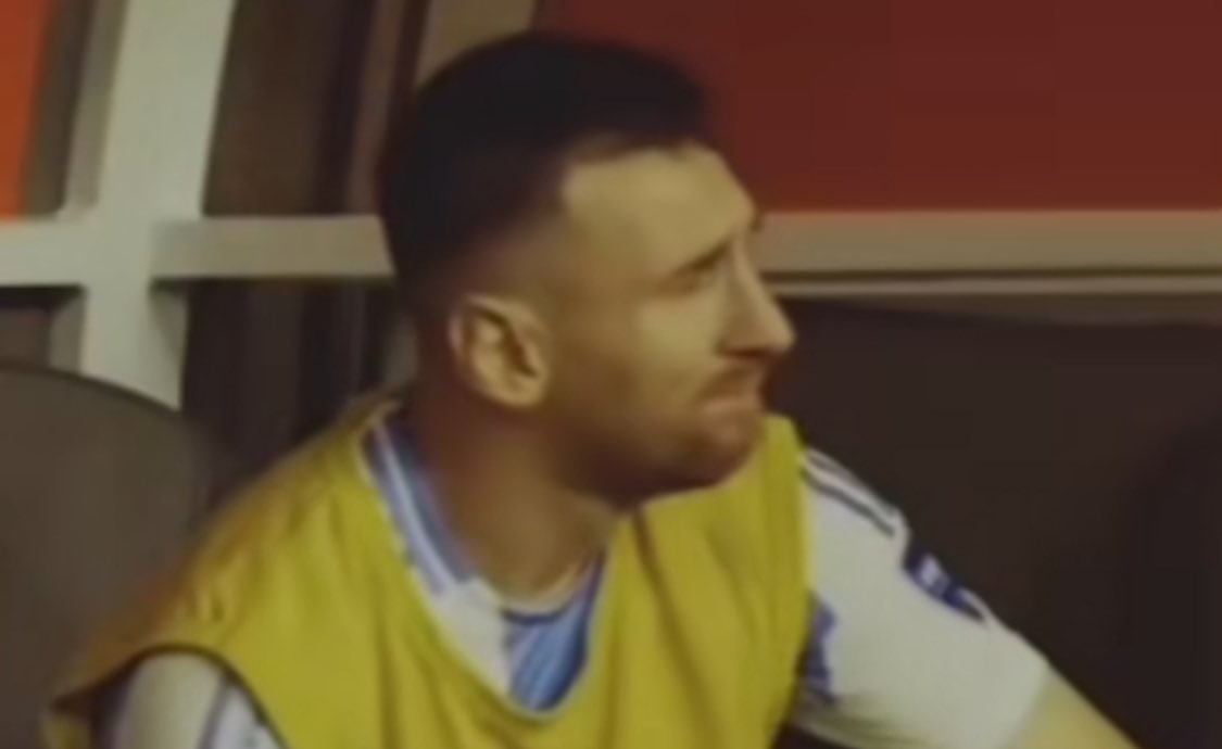 قلت لامك تخطب لك قالت ،ولا يهمك اعرف عيلة ما يهمها الشكل 😢😖