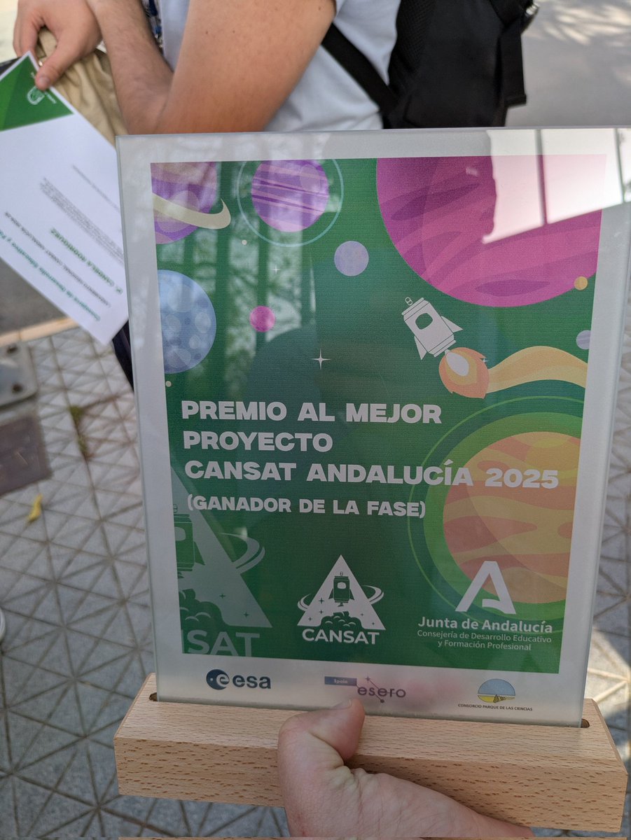 ZephySat's tweet photo. Una de polvo a feira que empezamos el camino de Santiago hoy https://t.co/0hNgTTkwSy