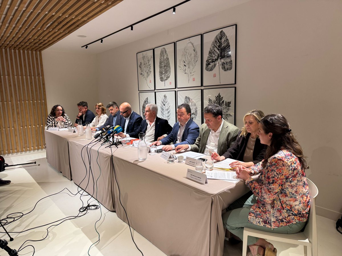 📢 El sector turístic gironí rebutja el nou #DecretLlei625 per considerar-lo una càrrega injusta per a la societat catalana. 🚫🧾 #ImpostTurístic #Catalunya #Turisme
 
🔗 comunicatur.info/indignacio-del…

<a href="/gihostaleria/">Federació d'Hostaleria i Turisme Girona</a> <a href="/JaumeDulsat/">Jaume Dulsat</a> @FrancescZucchitello @AnnaPortas @NativitatBover