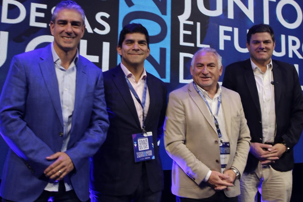 José Manuel Palacios (@jmpalaciosparra) on Twitter photo Asumo con responsabilidad la presidencia de la Asociación de Municipalidades de Chile <a href="/AmuchChile/">AMUCH - Asociación de Municipalidades de Chile</a> dando continuidad a un trabajo serio y modernizador. Hago un llamado a seguir sumando más comunas y organizaciones.
¡Unidos convertiremos urgencias sociales en prioridades públicas! Asumo con responsabilidad la presidencia de la Asociación de Municipalidades de Chile <a href="/AmuchChile/">AMUCH - Asociación de Municipalidades de Chile</a> dando continuidad a un trabajo serio y modernizador. Hago un llamado a seguir sumando más comunas y organizaciones.
¡Unidos convertiremos urgencias sociales en prioridades públicas!