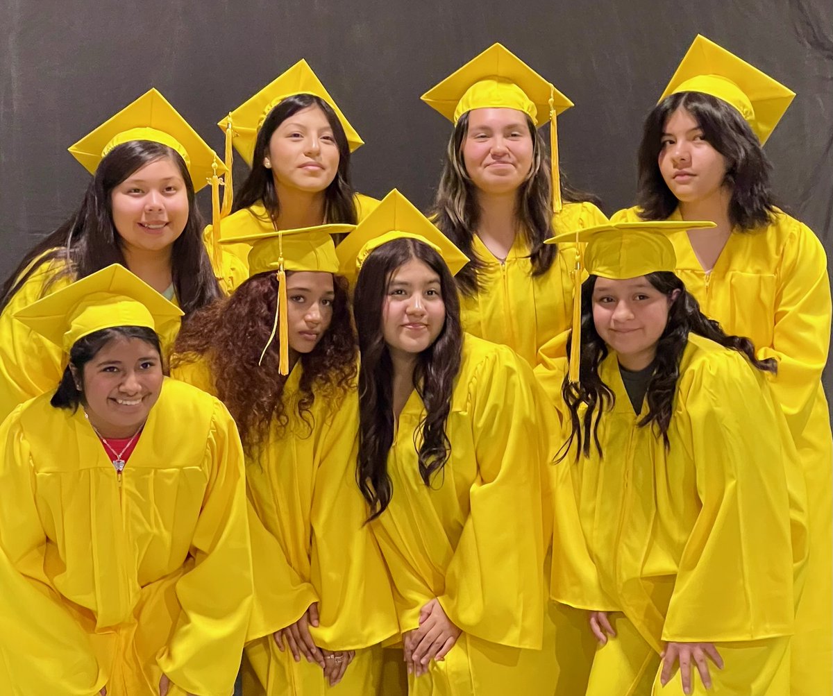 monica_m_munoz's tweet photo. I am not ok! 😭💛💚 We are 1 month away from 8th Grade graduation!  I've been with these girls for several years. The group of eight since they were in Kinder! So proud of the leaders they have become!  #BlessedPrincipal #LPLS4Girls https://t.co/js2vSvLmSZ