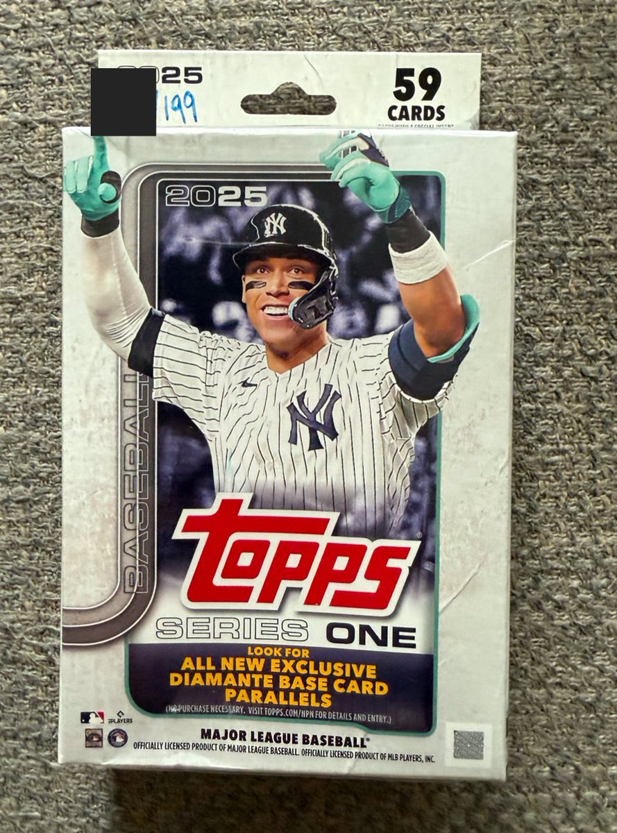 We numbered /199 this #MLB Topps Series 1 2025 Hanger &amp; we’re shipping it for FREE to the first follower who guesses what number it is 🤝

Only 1 guess per page &amp; must be following <a href="/TheHobby247/">The Hobby 24/7</a> to win 🤝 #TheHobby